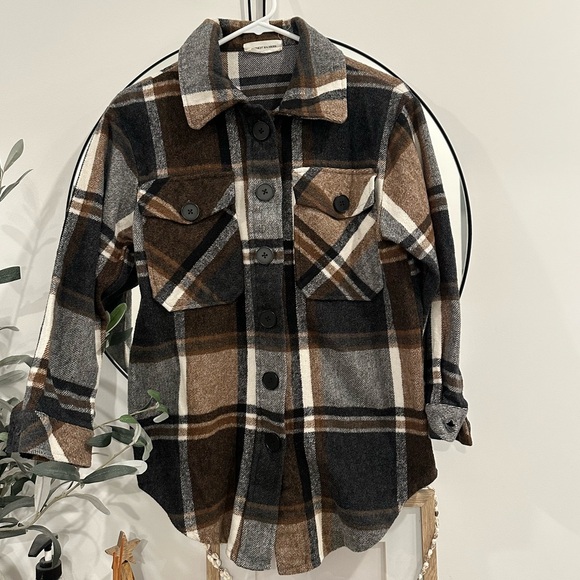 Women’s fall plaid flannel - Picture 2 of 3